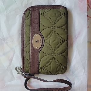 Fossil wristlet